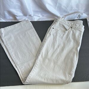 Smith’s Women's Cream Flare & Wide Leg Jeans